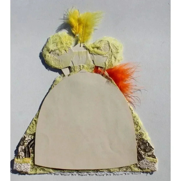 Vintage Victorian Dressed Up Paper Doll - Picture 2 of 2